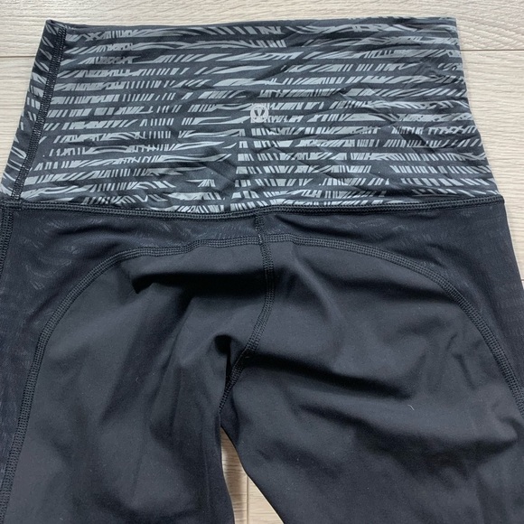 Lululemon Wunder Under Pant *Luxtreme (Roll Down)
Stripe Play Slate Black - Picture 9 of 16